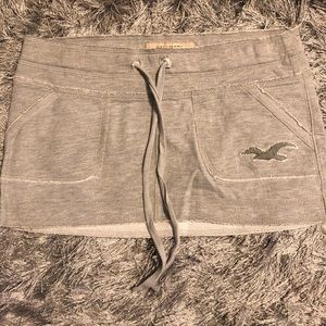 Hollister Mini Skirt - gently worn